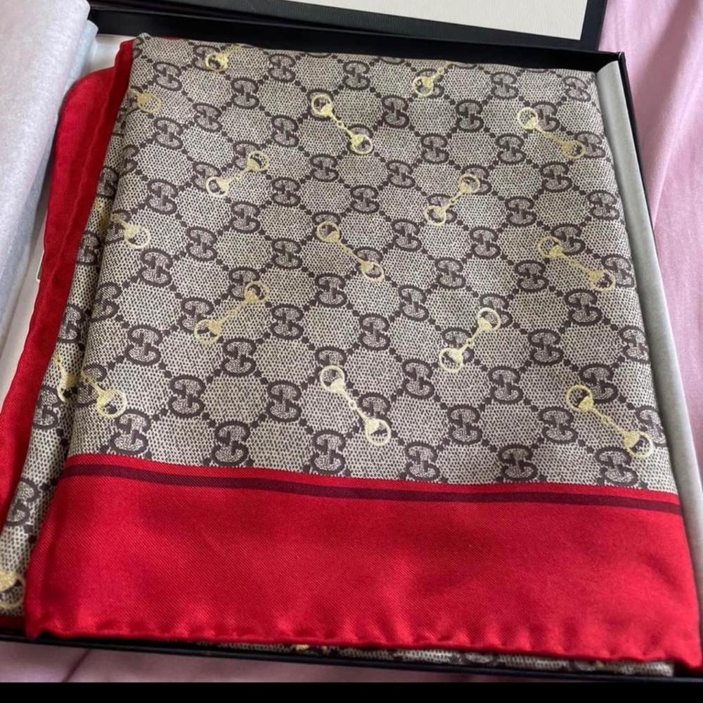 GUCCI Logo Silk Red Scarf